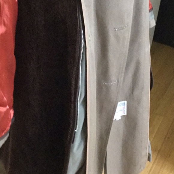 London Fog trench coat - Picture 7 of 12